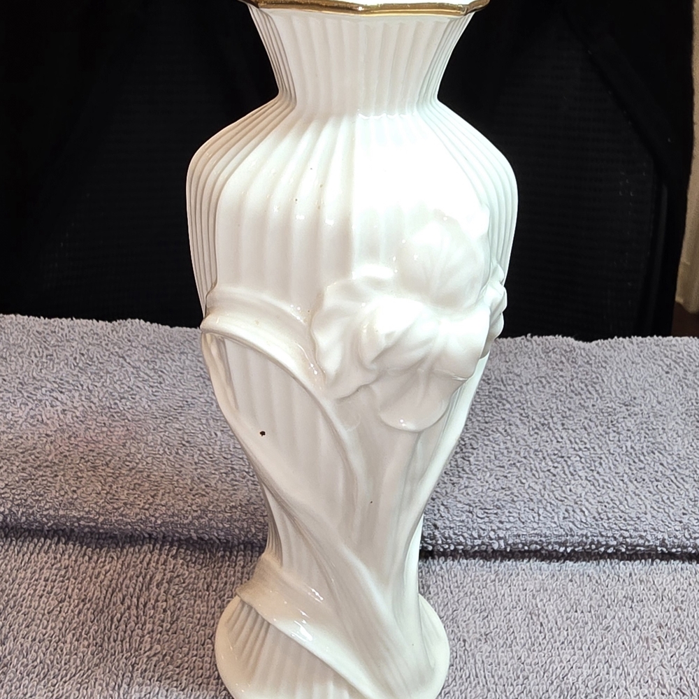 Classic White and Gold Floral Vase